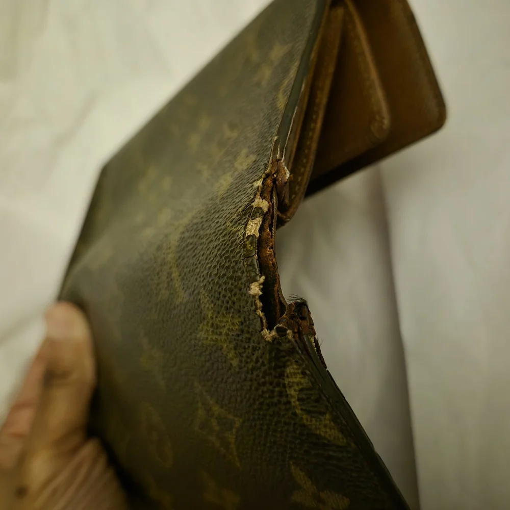 Louis Vuitton Monogram Wallet - Picture 7 of 15